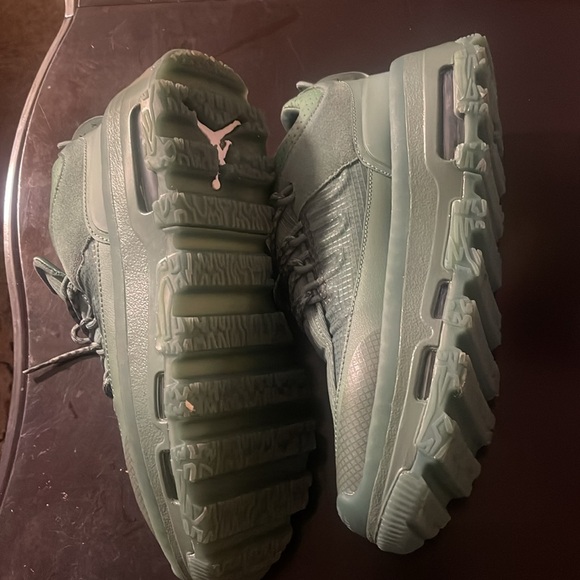 Green, very nice to wear - Picture 4 of 4